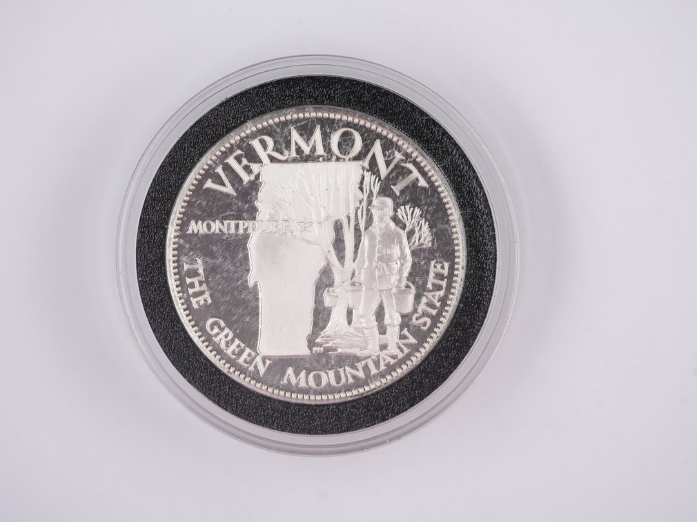 Vermont, The Green Mountain State 1 Oz. Proof Sterling Silver Round by The Franklin Mint