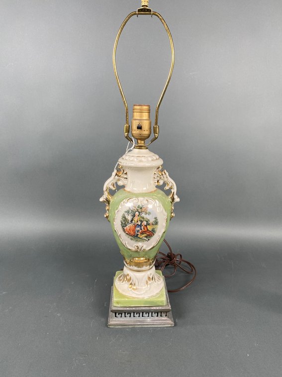 George and Martha Washington Style Victorian Themed Porcelain Table Lamp