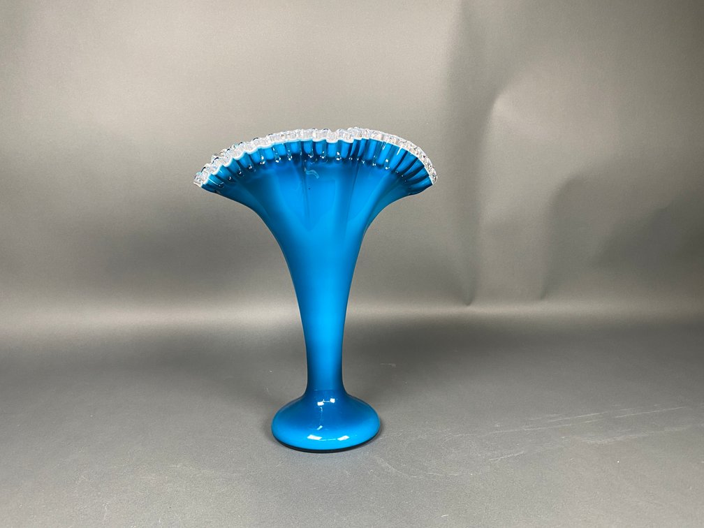 Fenton Jamestown Pattern Blue Fan Vase