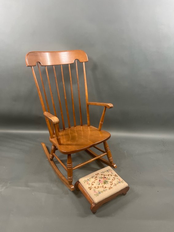 Traditional Windsor Style Rocking Chair with Footstool, Wood, 29"x23"x18"