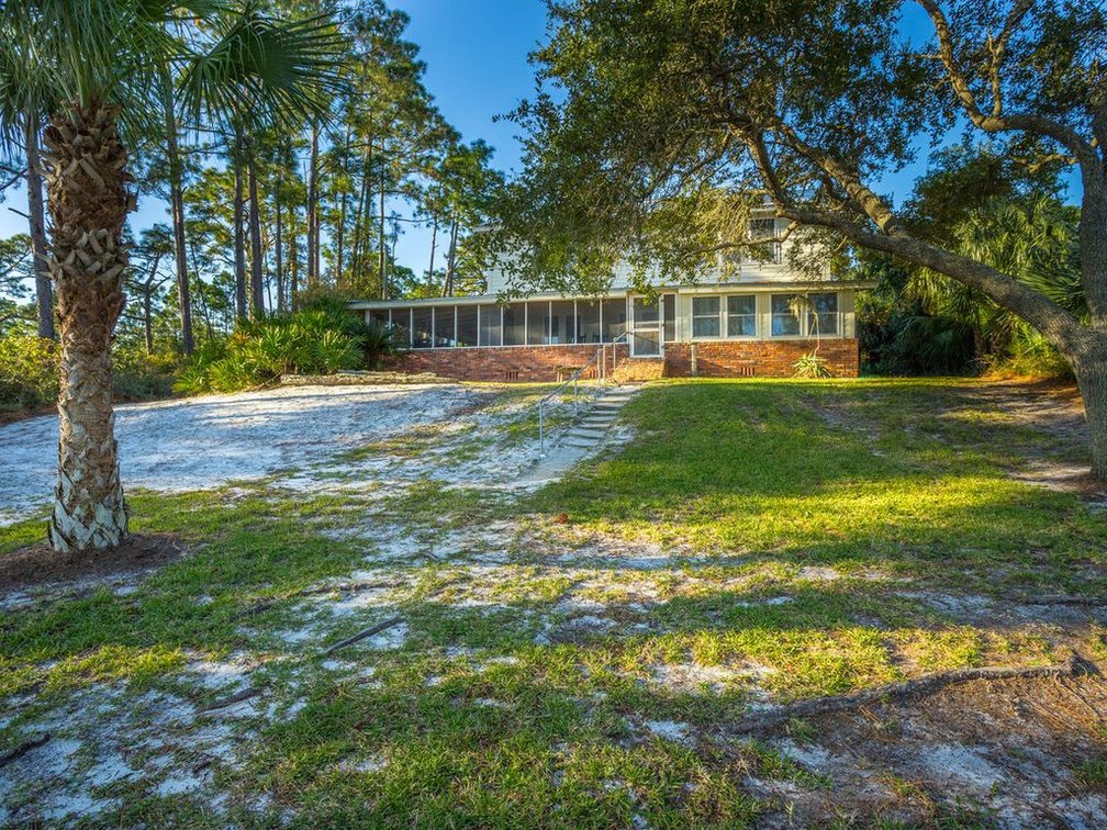 7 Day Stay at Beachside Bliss--Rustic Beach Cottage, St. Theresa, FL