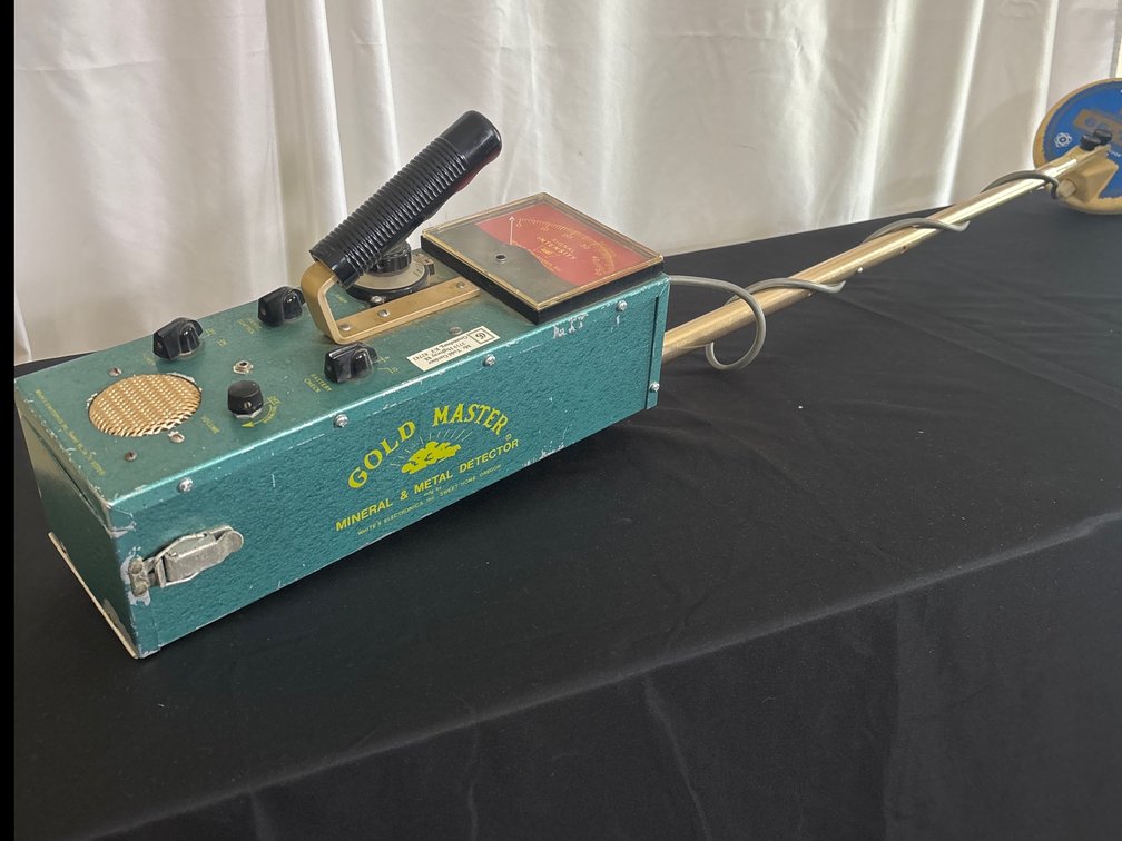 Vintage Gold Master Mineral & Metal Detector