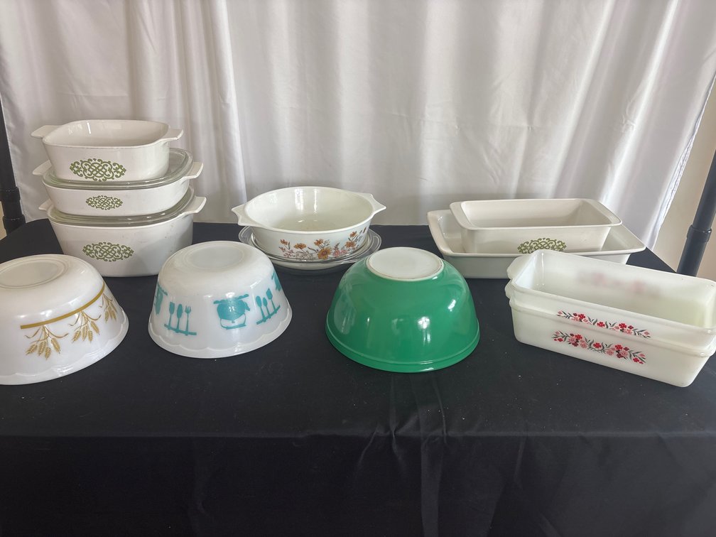 Vintage Pyrex & CorningWare Bakeware Collection – Multi-Piece Lot