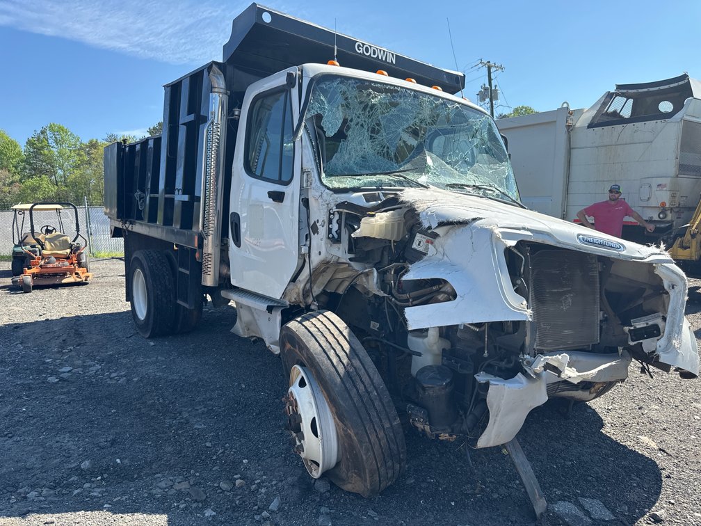 2020 FREIGHTLINER M2-106-70