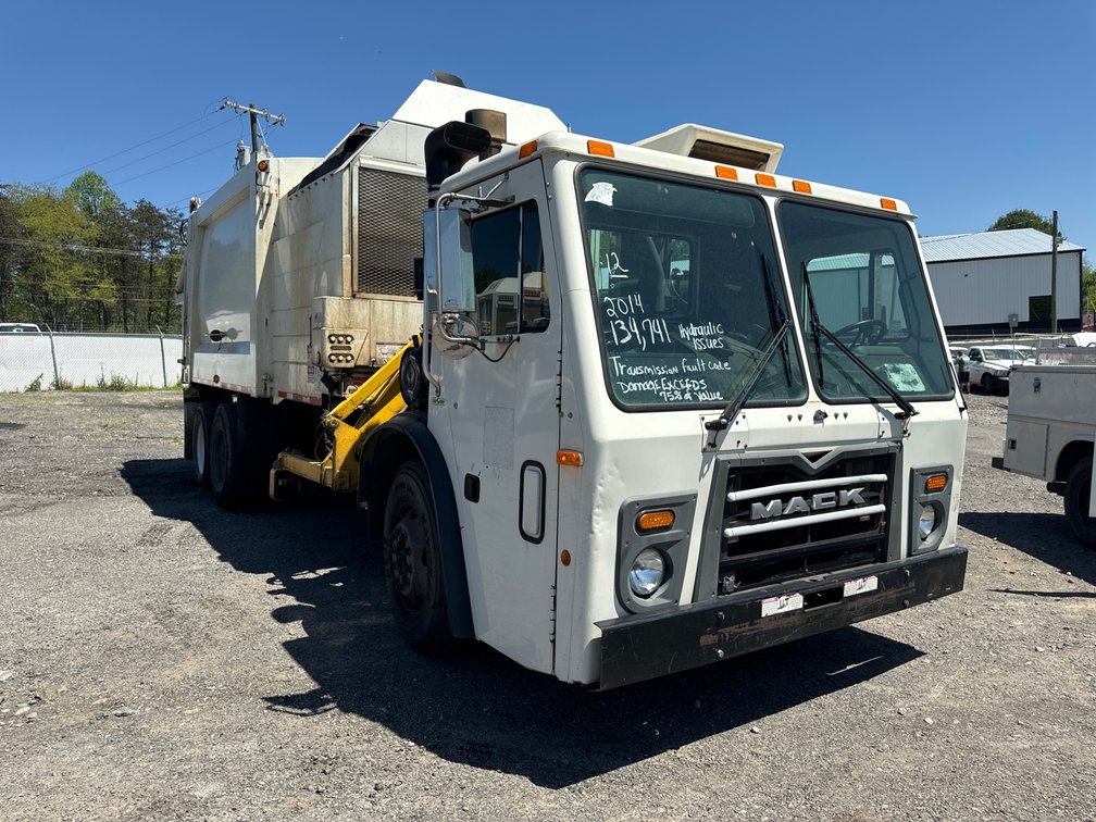 2014 MACK LEU613-SIDE LOAD GARBAGE TRUCK
