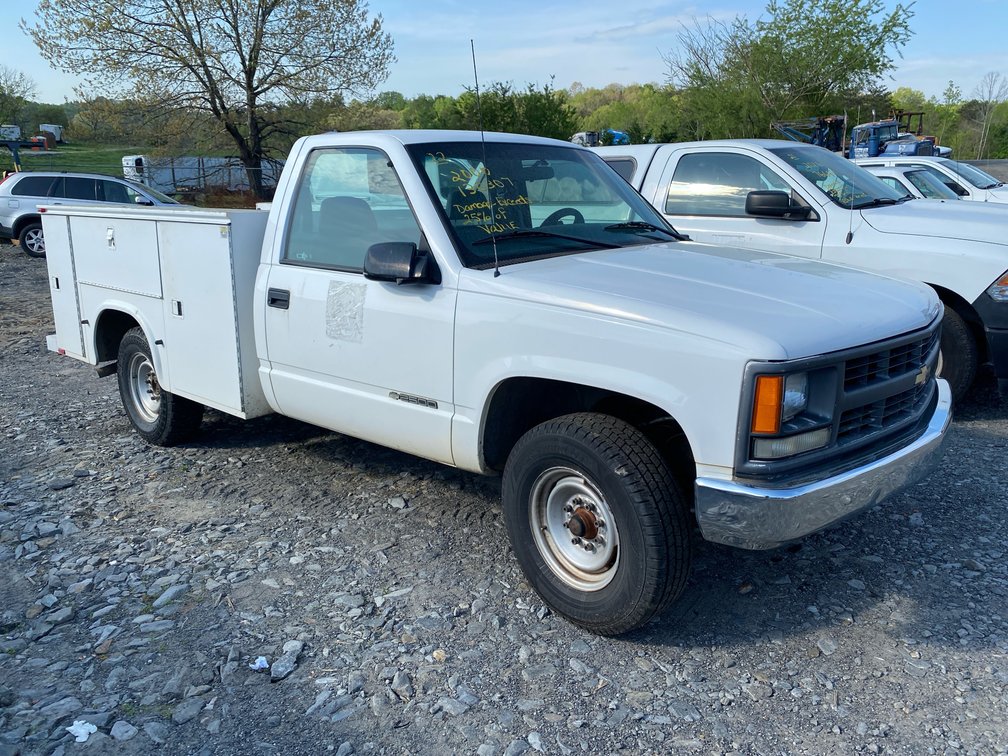 2000 CHEVROLET 2500 UTILITY