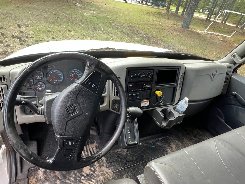Image for 2015 International 4300 Box Truck
