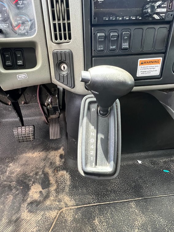 Image for 2015 International 4300 Box Truck