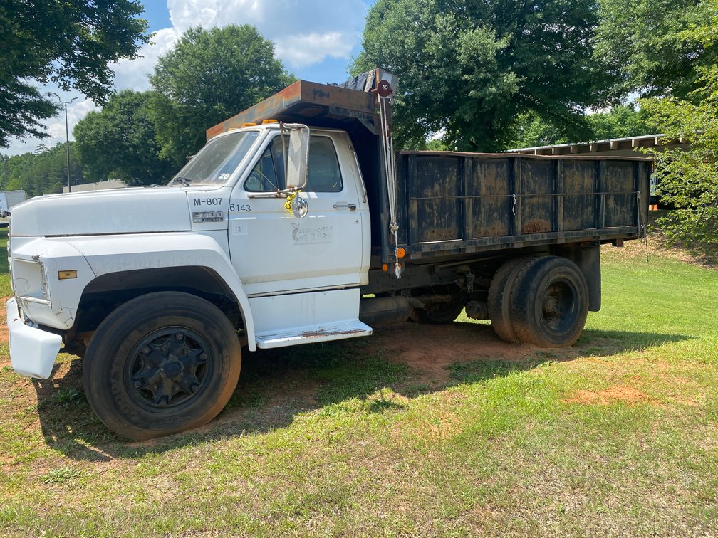 Image for [LISTING] Charlotte Mecklenburg Schools Surplus Auction
