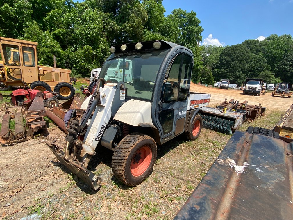 Image for [LISTING] Charlotte Mecklenburg Schools Surplus Auction