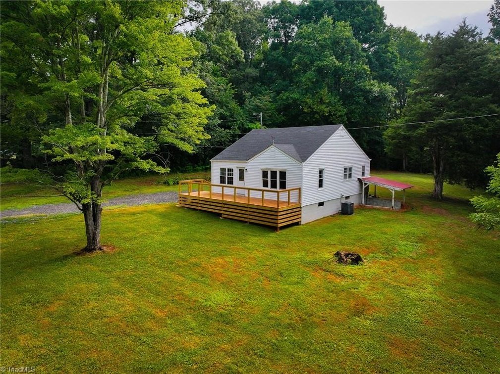 Image for Home For Sale in Siloam - 1791 Quaker Church Road