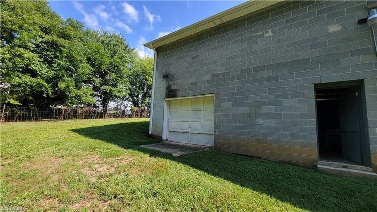 Image for Building For Sale in Mount Airy - 1193 Pine Ridge Road