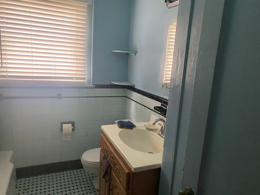 Image for US Marshals Service Auction - 2 Bedroom Home Near Downtown Charlotte, NC