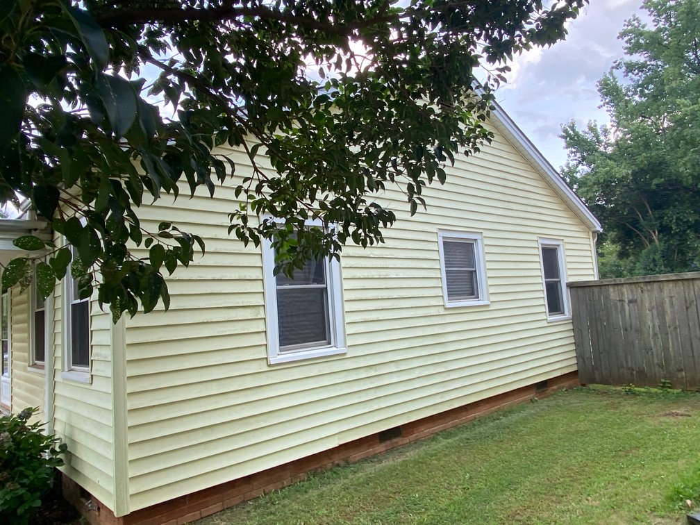 Image for US Marshals Service Auction - 2 Bedroom Home Near Downtown Charlotte, NC