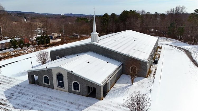 Commercial Property For Sale in Mount Airy - 574 Slate Road