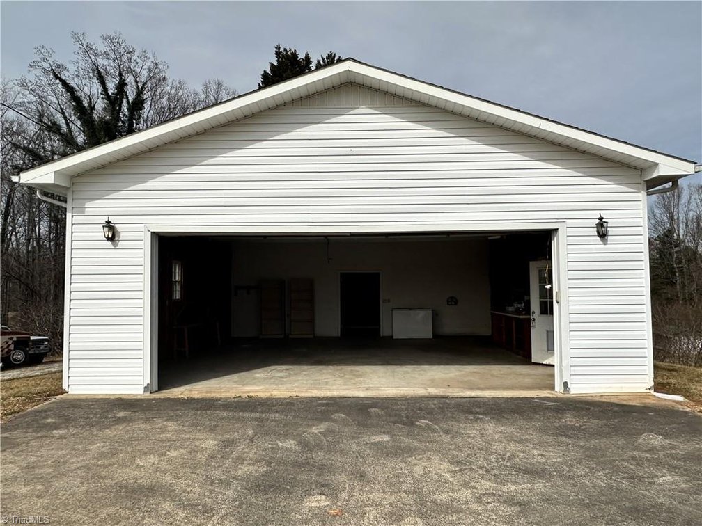 Image for Home For Sale in Mount Airy - 842 Red Brush Road
