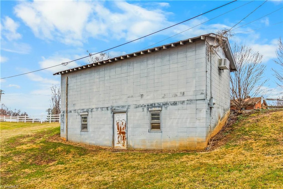 Image for Home For Sale in Mount Airy - 842 Red Brush Road