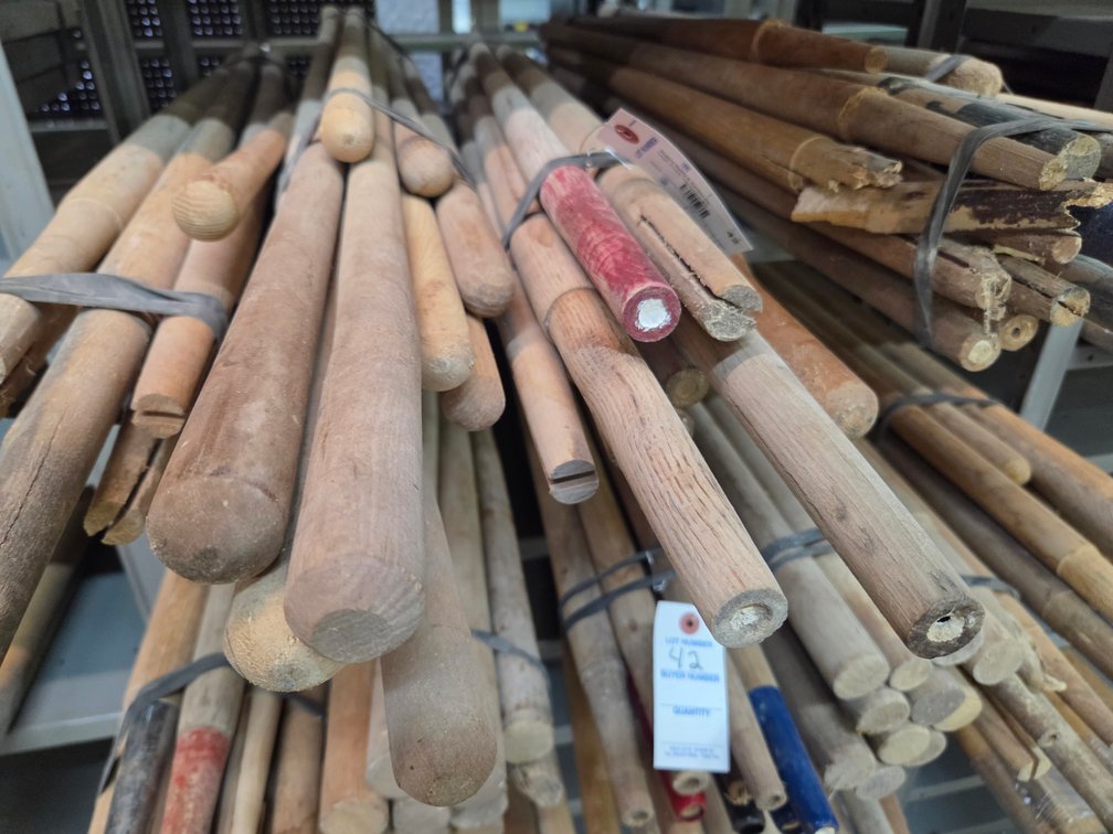 Assorted handles   90+ct.