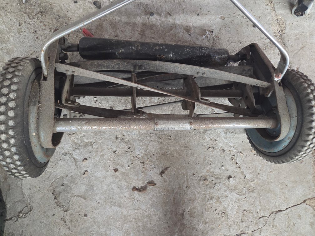 Reel mower