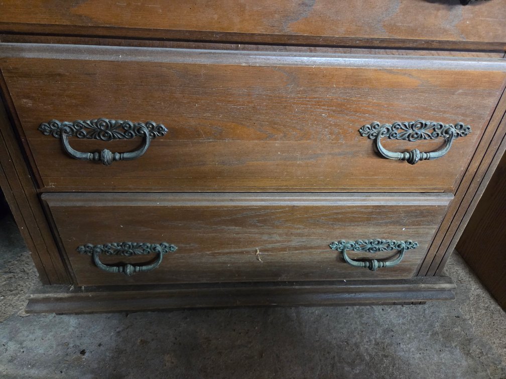 Chest/Dresser