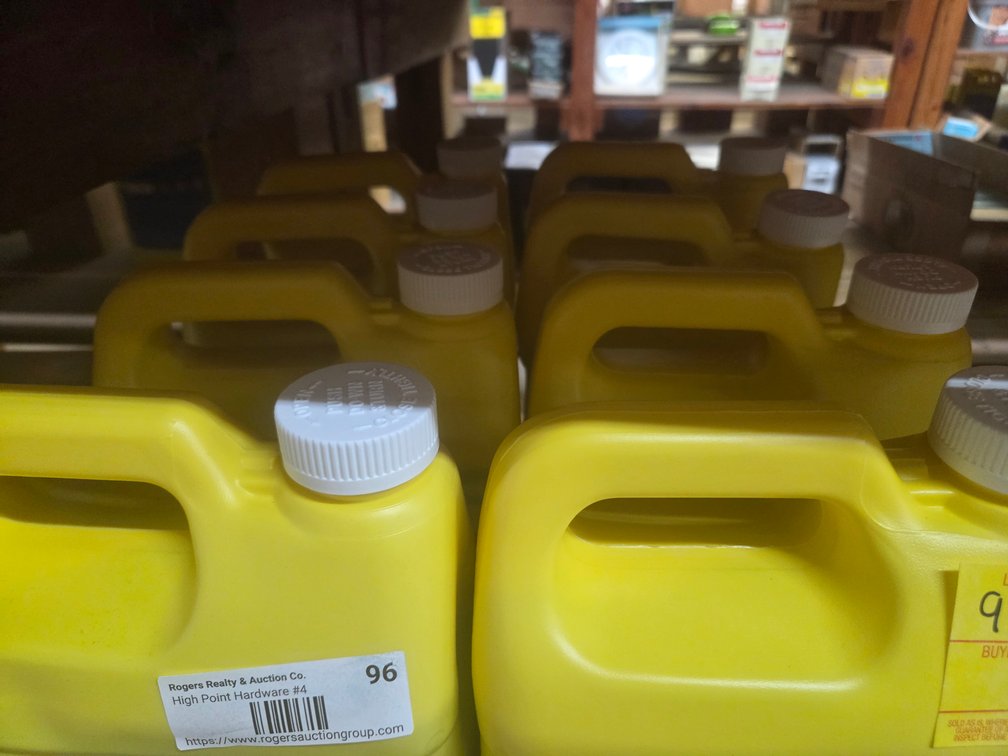 8 gallon of 4 Seasons Antifreeze