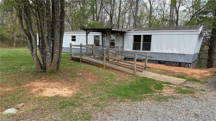 Home For Sale in Cana, Virginia - 303 Flatridge Road