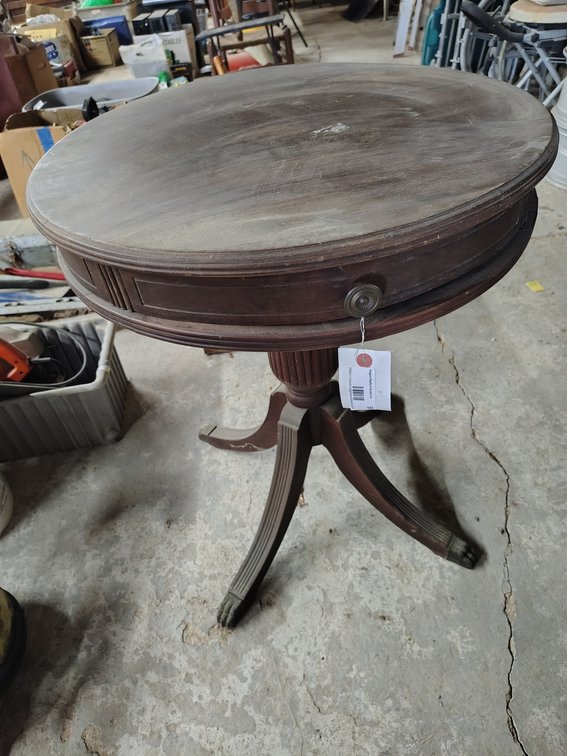 Drum table with drawer (Duncan Phyfe style)
