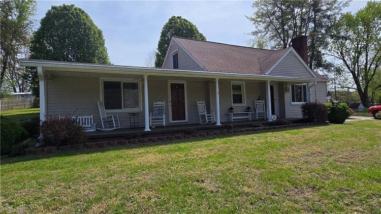 Home for Sale, Mount Airy, NC - 141 New Street