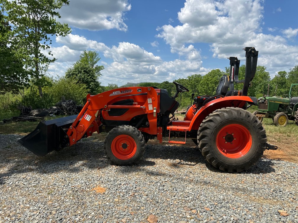 Image for Farm Equipment Online Auction: Tractors & Implements