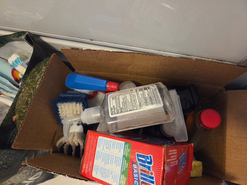 Assorted Cleaning Items