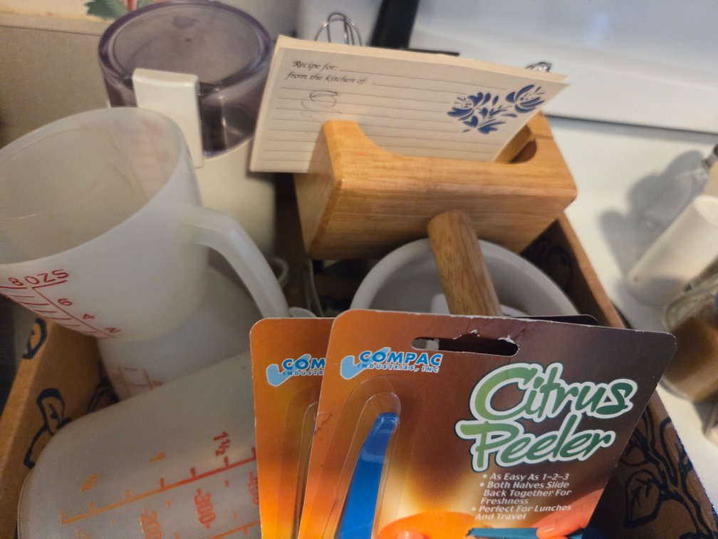 Coffee Mugs, Assorted Kitchen Items, measure cups