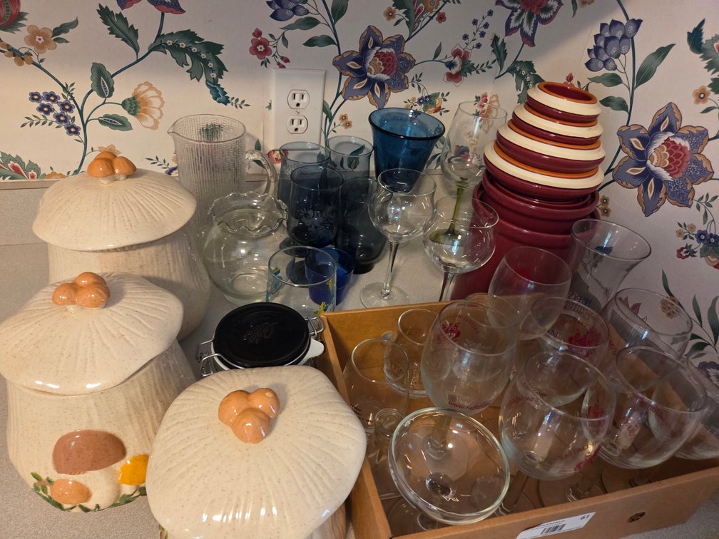 Arnel's Cannister Set, Wine Glasses