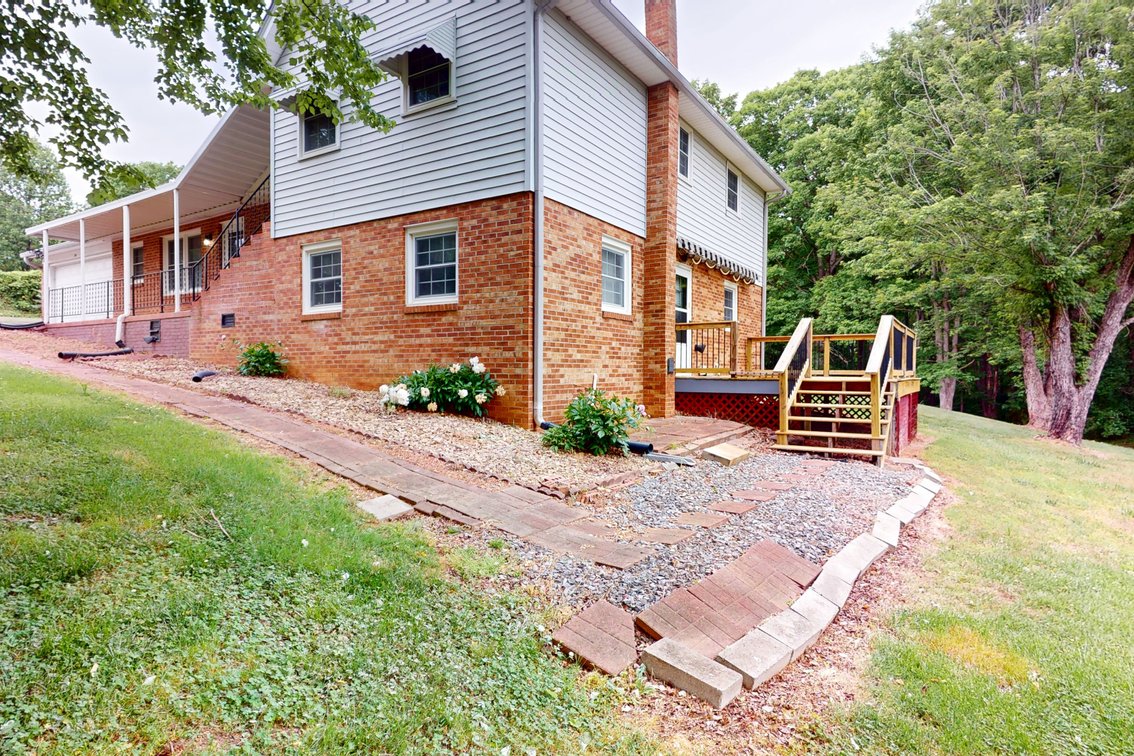 Image for Home For Sale in Dobson - 260 Buck Ford Road
