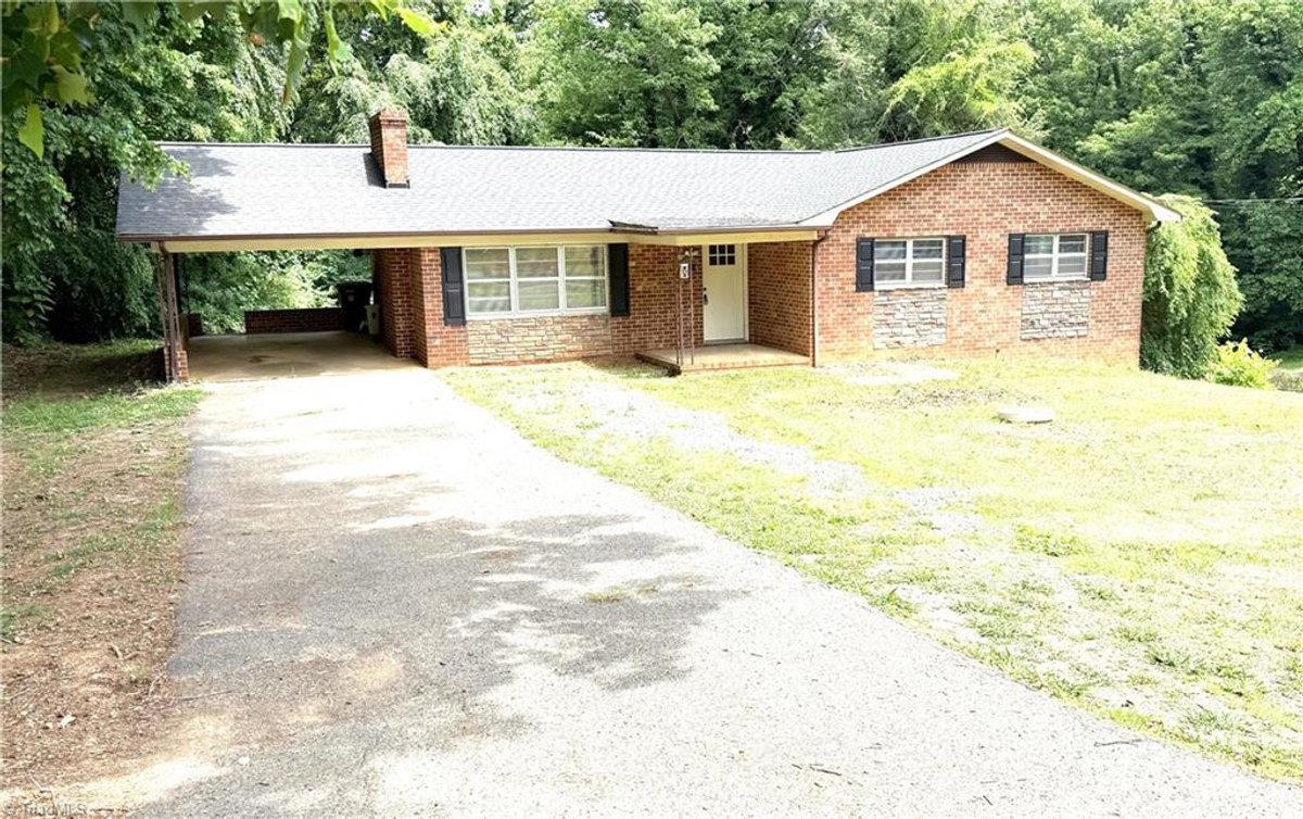 Image for Home For Sale in Mount Airy - 134 Carolina Avenue