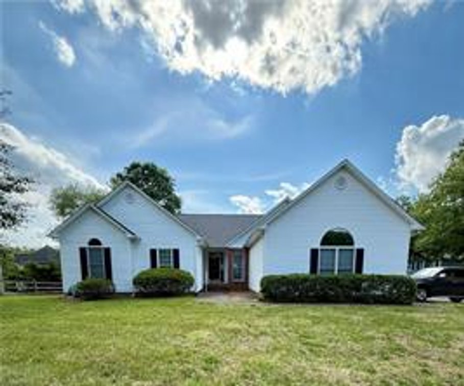 Image for Home For Sale in Lewisville - 201 Brookfarm Trail