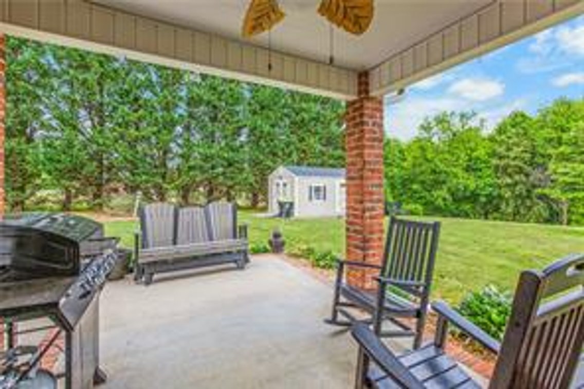 Image for Home For Sale in Cana - 836 Bear Trail