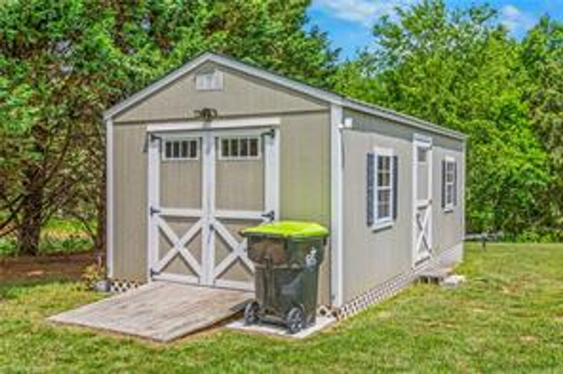 Image for Home For Sale in Cana - 836 Bear Trail