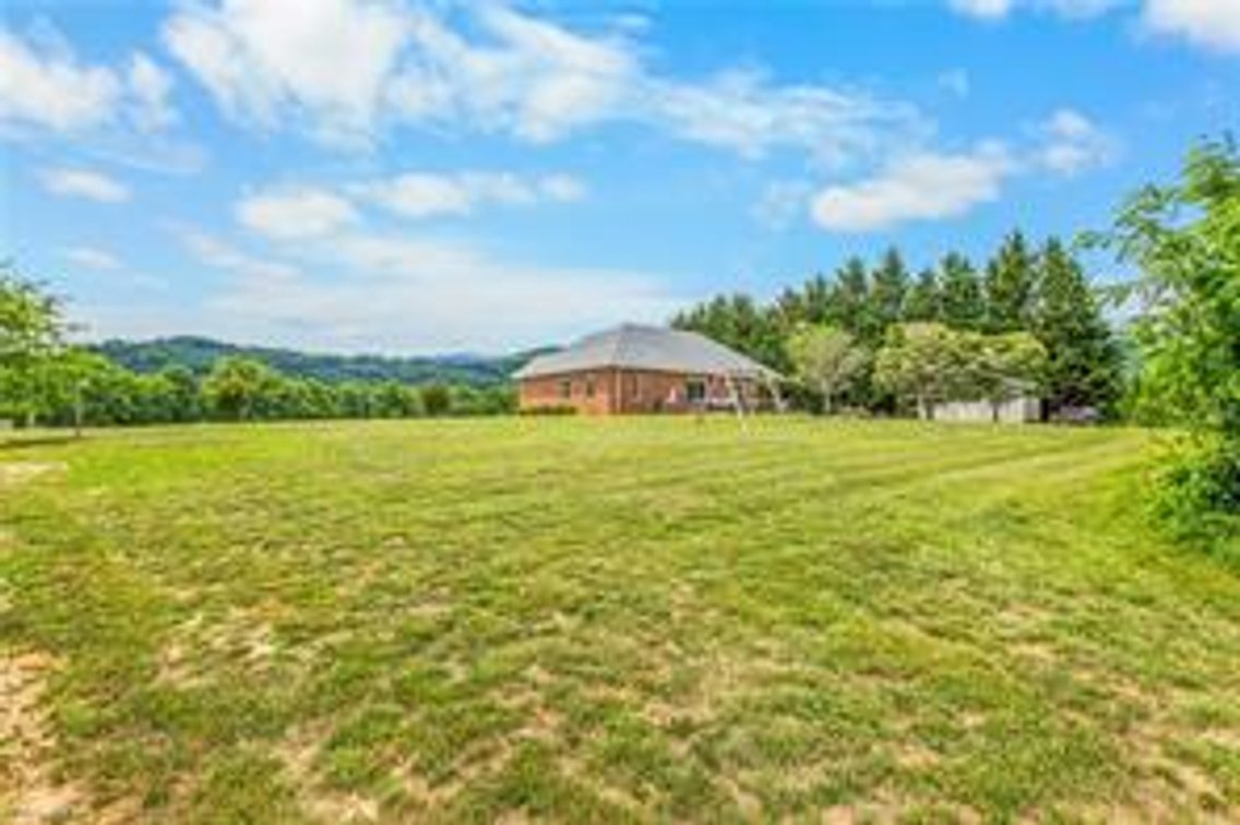 Image for Home For Sale in Cana - 836 Bear Trail