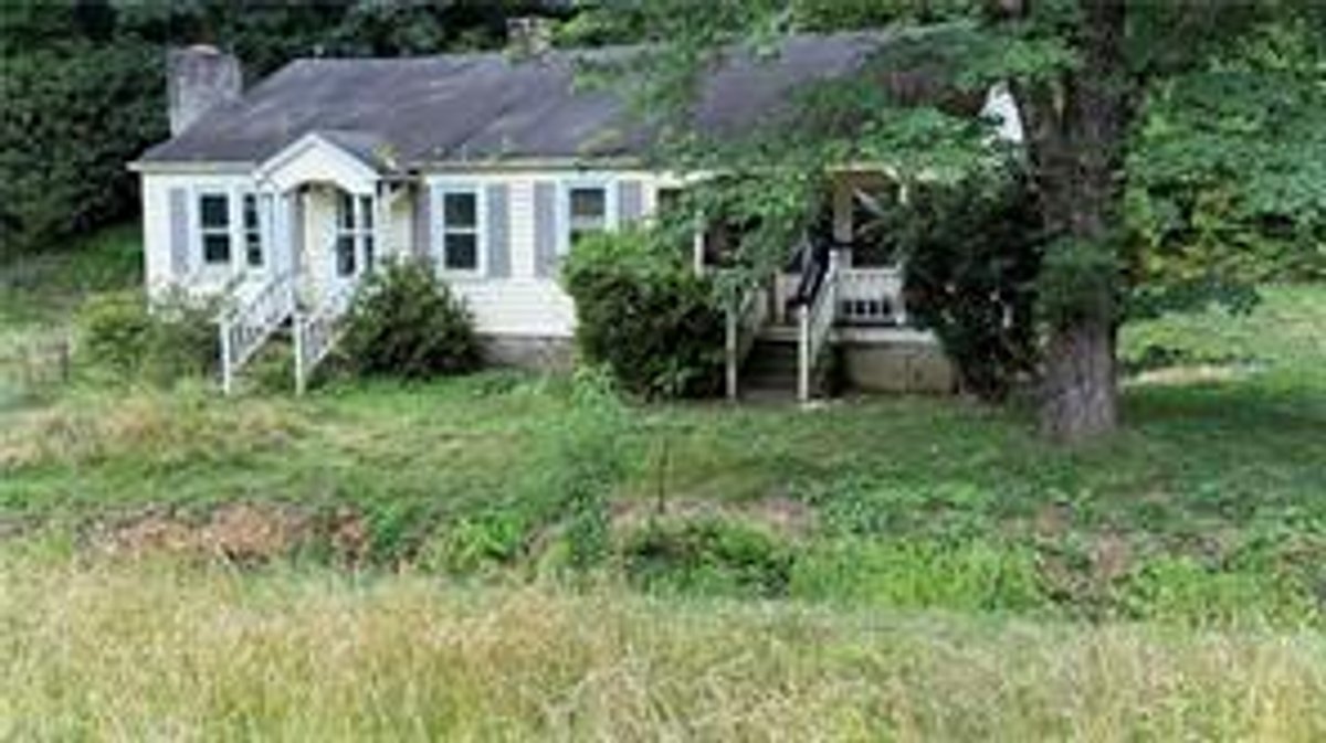 Image for Home For Sale in Pilot Mountain - 254 Toms Creek Church Road