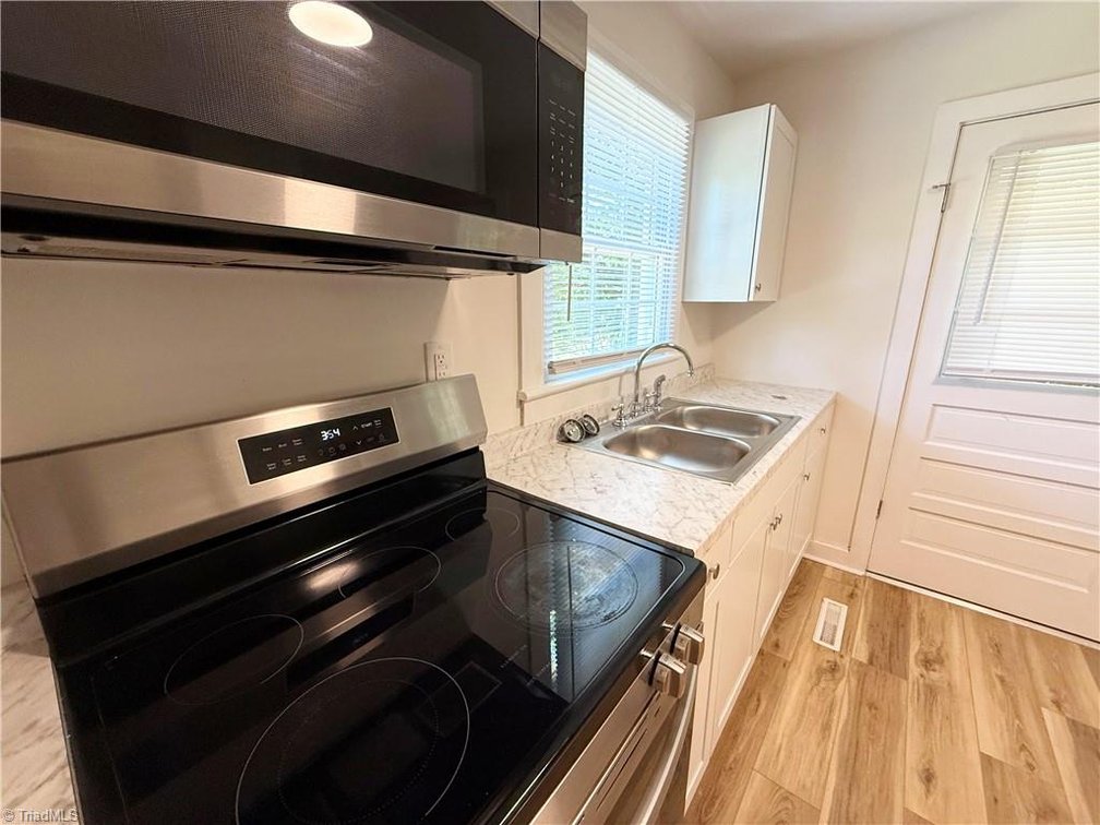 Image for Home For Sale in Winston Salem - 2604 Lyndhurst Avenue