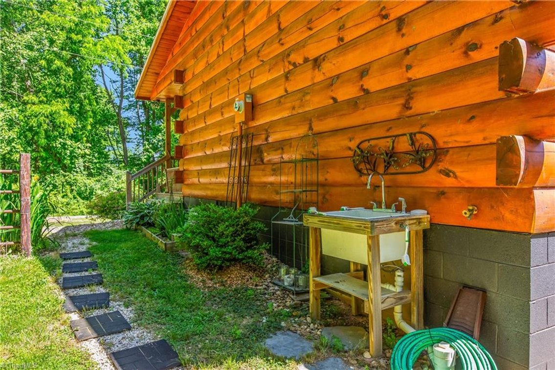 Image for Home For Sale in Fancy Gap - 271 Eby Lane