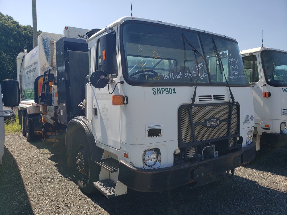 2017 AUTOCAR ACX64 AUTOMATED REFUSE TRUCK