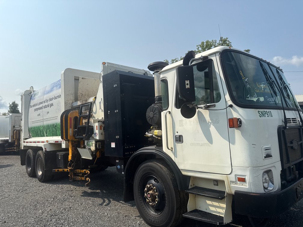 2017 AUTOCAR ACX64 AUTOMATED REFUSE TRUCK