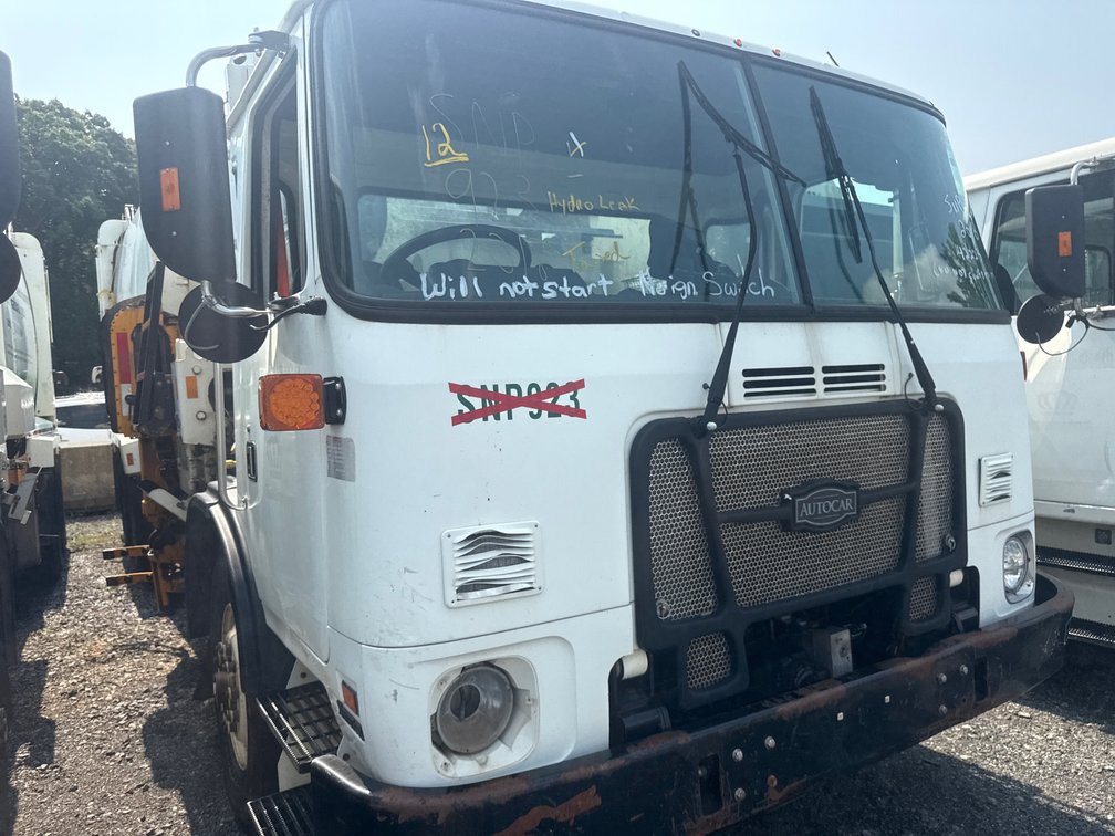 2018 AUTOCAR ACX64 AUTOMATED REFUSE TRUCK
