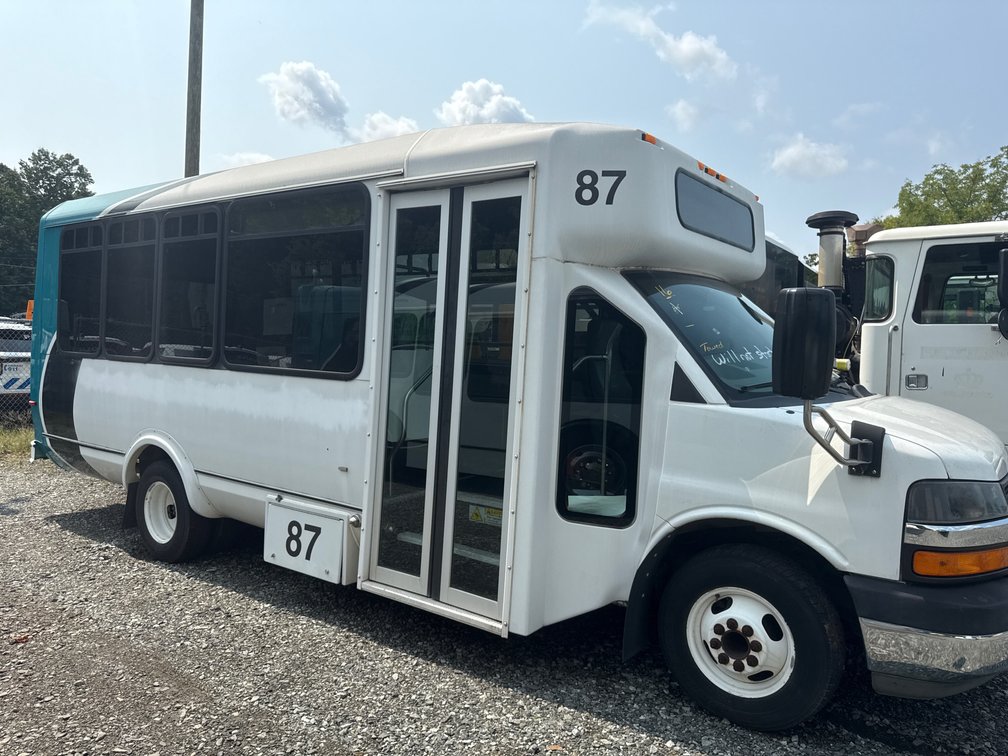 2015 CHEVROLET G4500 SHUTTLE VAN
