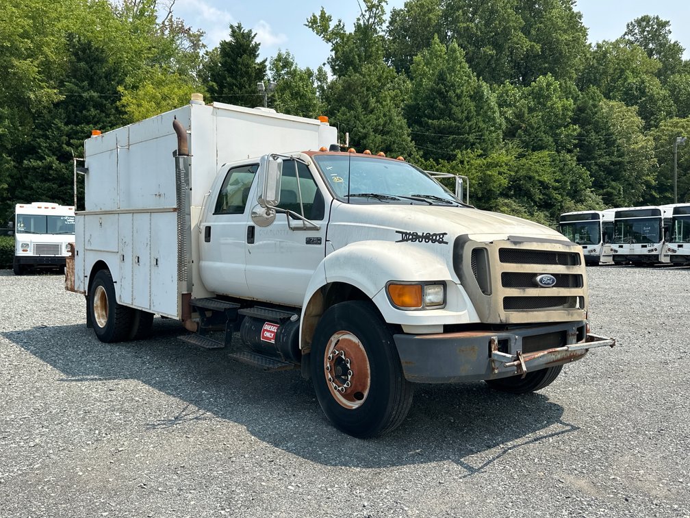 2006 FORD F-750 C/C UTILITY TRUCK