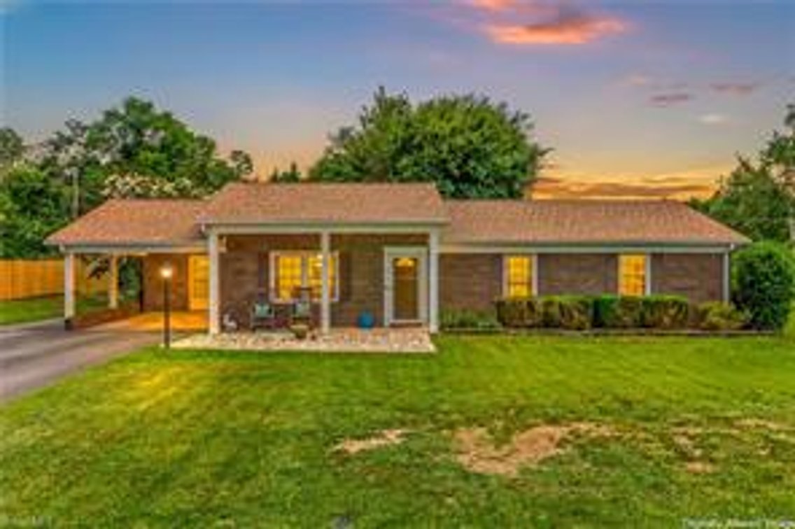 Image for Home For Sale in Mount Airy - 307 E Devon Drive