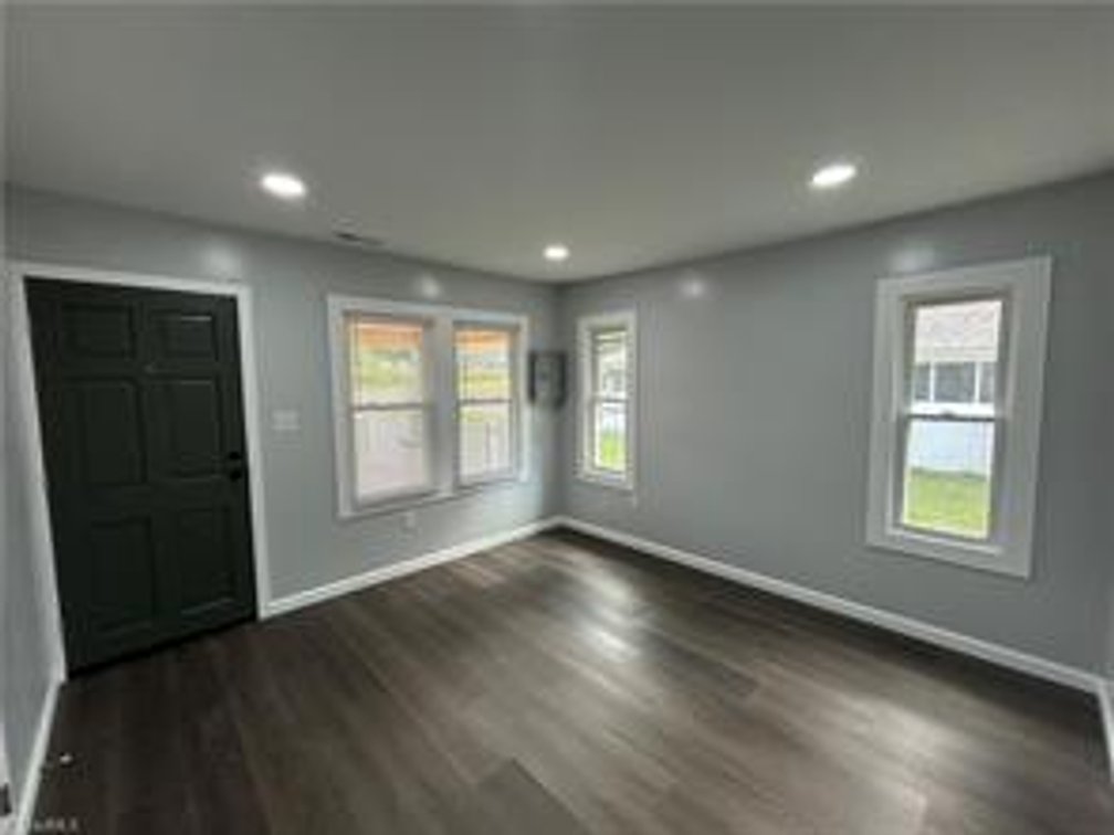 Image for Home For Sale in Mount Airy - 525 W Virginia Street