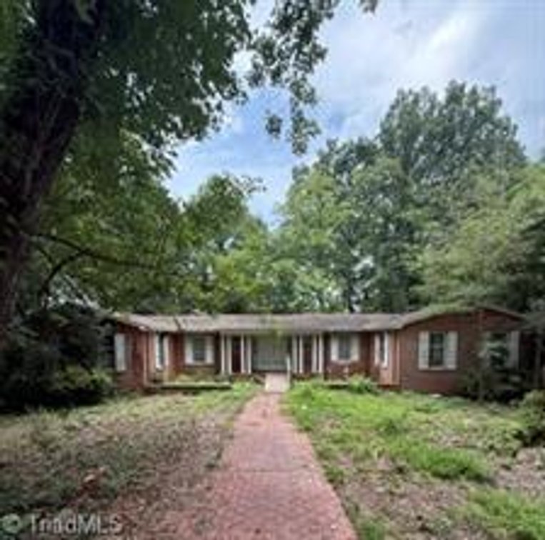 Image for Home For Sale in Mount Airy - 328 Robin Road