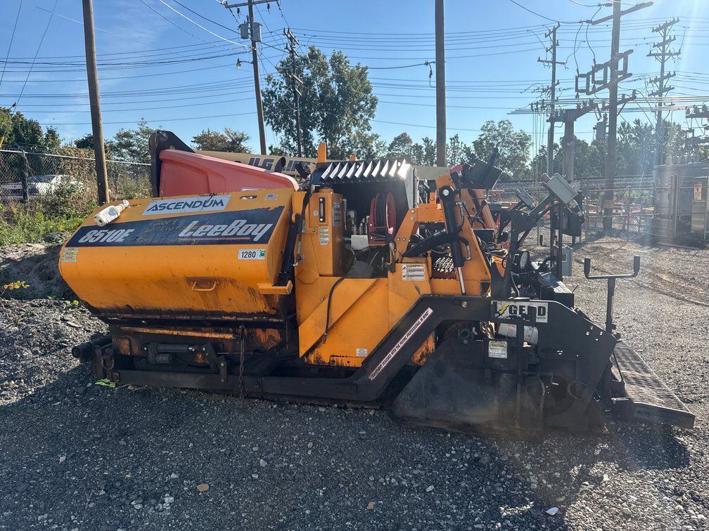 2019 LEE BOY PAVER 8510E